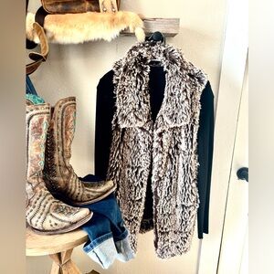 Women's Faux Fur Vest - Brown